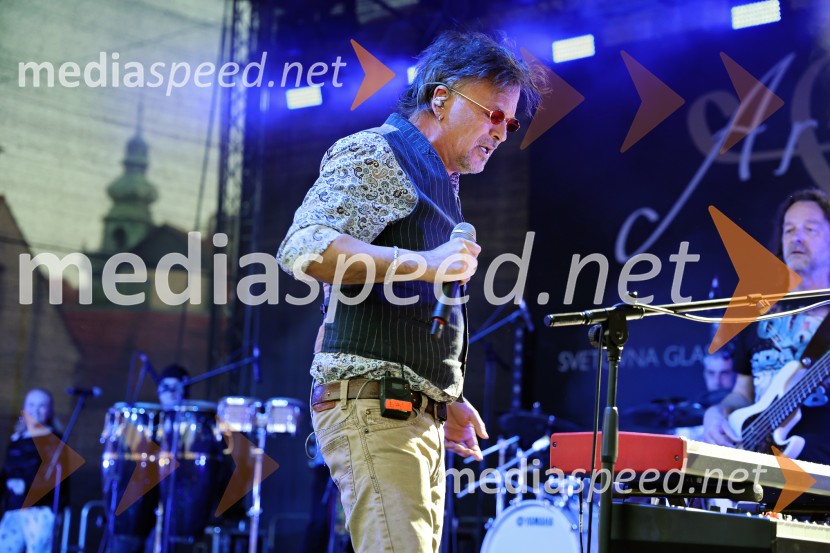  Zlatan Stipišić - Gibonni, pevecGibonni odprl 17. mednarodni festival Arsana na Ptuju