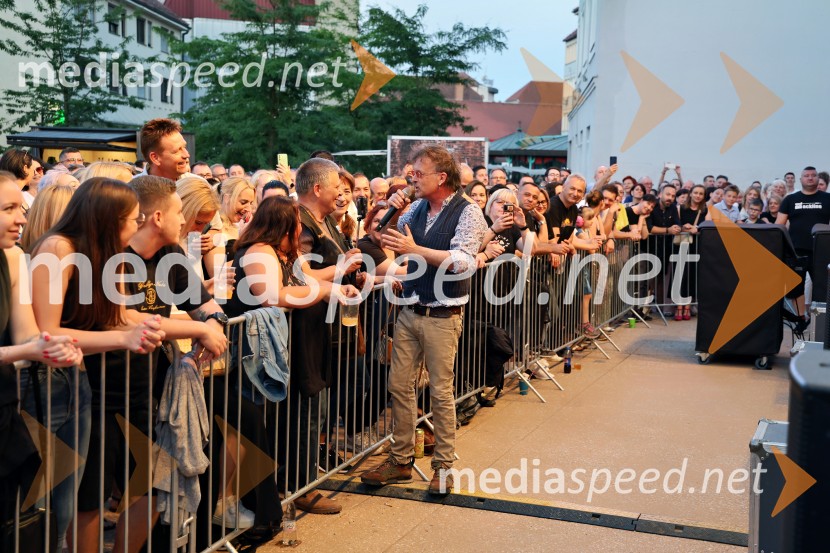  Zlatan Stipišić - Gibonni, pevecGibonni odprl 17. mednarodni festival Arsana na Ptuju