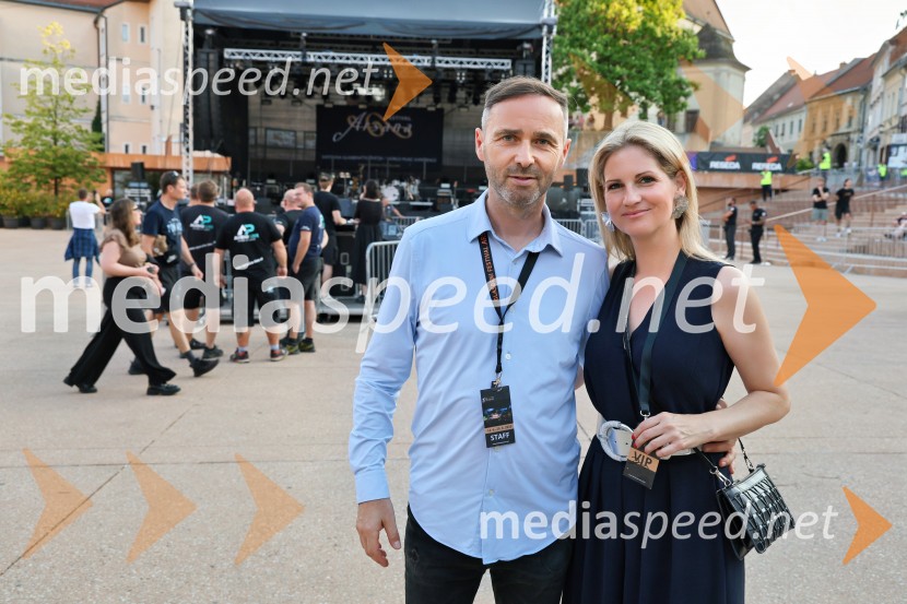  Mladen Delin, direktor festivala Arsana;  Ana Delin, pevka, Vox ArsanaGibonni odprl 17. mednarodni festival Arsana na Ptuju