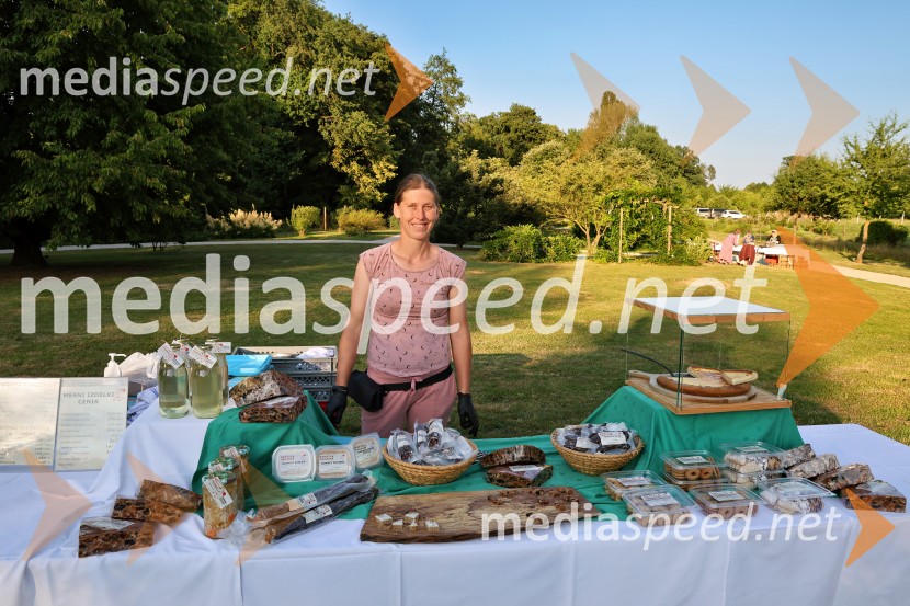 Vrtnice in vino v Botaničnem vrtu Univerze v Mariboru