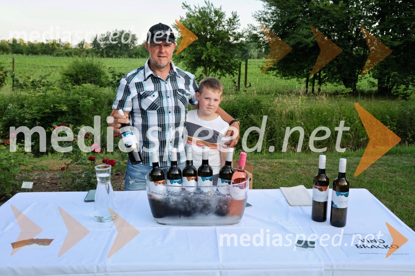 Vrtnice in vino v Botaničnem vrtu Univerze v Mariboru