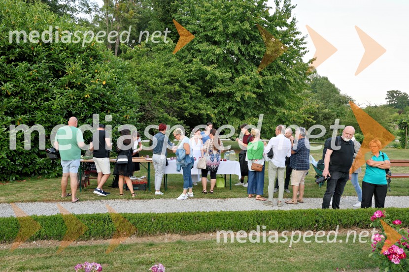 Vrtnice in vino v Botaničnem vrtu Univerze v Mariboru