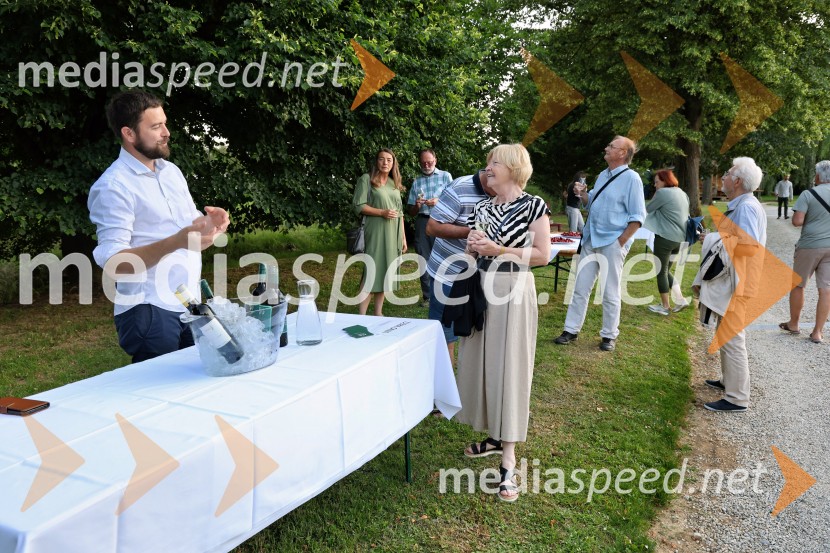 Vrtnice in vino v Botaničnem vrtu Univerze v Mariboru