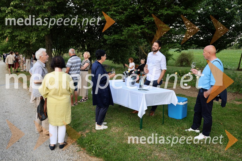 Vrtnice in vino v Botaničnem vrtu Univerze v Mariboru