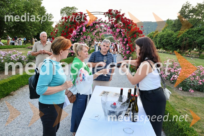 Vrtnice in vino v Botaničnem vrtu Univerze v Mariboru