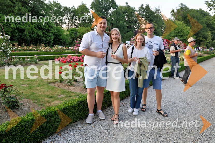 Vrtnice in vino v Botaničnem vrtu Univerze v Mariboru