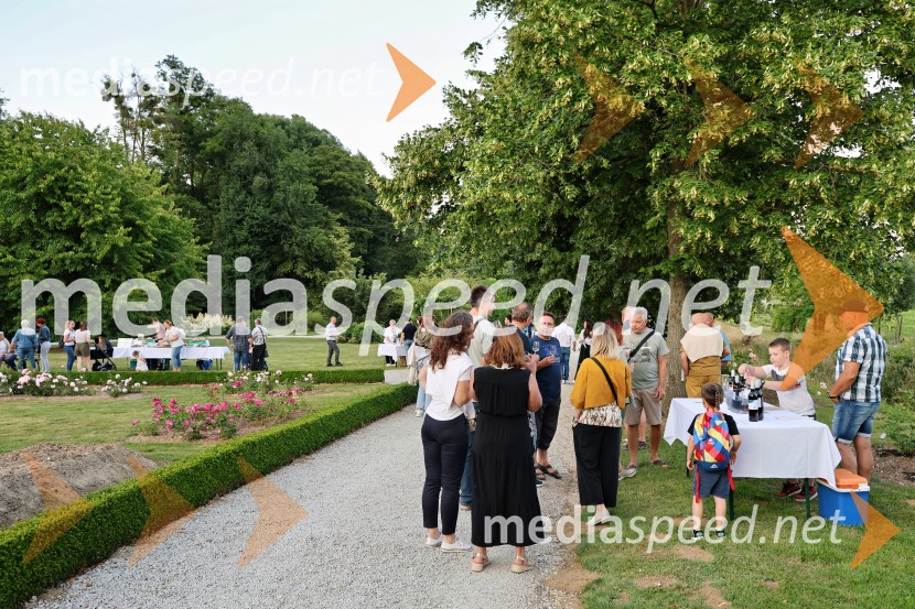 Vrtnice in vino v Botaničnem vrtu Univerze v Mariboru