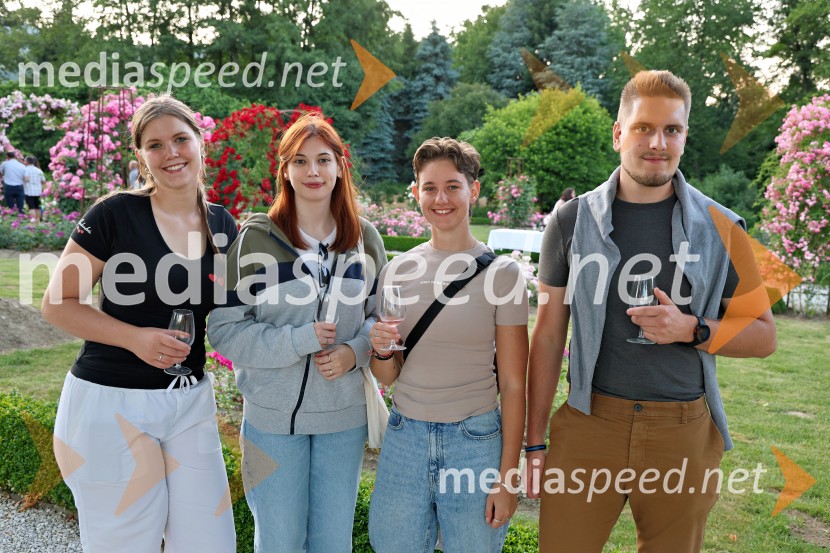 Vrtnice in vino v Botaničnem vrtu Univerze v Mariboru