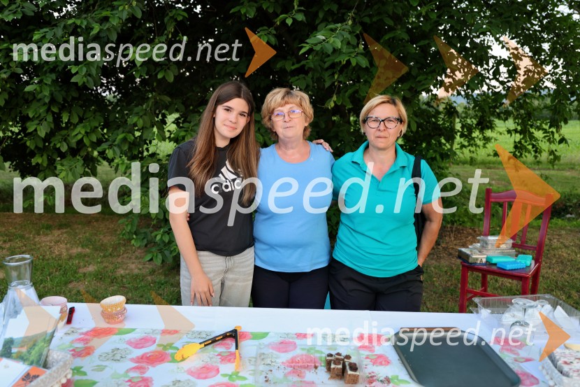 Vrtnice in vino v Botaničnem vrtu Univerze v Mariboru