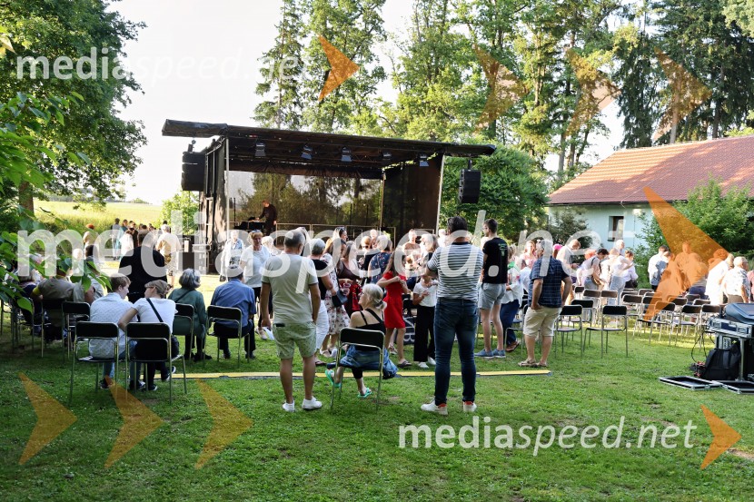 Vrtnice in vino v Botaničnem vrtu Univerze v Mariboru