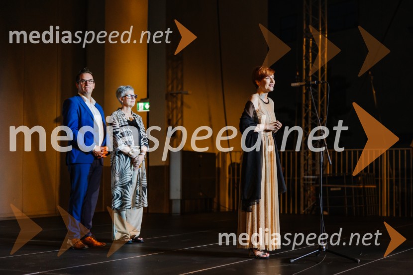  Samo Turel, Župan Mestne občine Nova Gorica;  Mirjam Drnovšček, direktorica, SNG Nova Gorica; dr. Asta Vrečko, ministrica za kulturoSlavnostno odprtje Amfiteatra SNG Nova Gorica