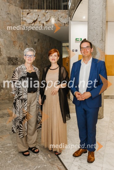  Mirjam Drnovšček, direktorica, SNG Nova Gorica; dr. Asta Vrečko, ministrica za kulturo;  Samo Turel, Župan Mestne občine Nova GoricaSlavnostno odprtje Amfiteatra SNG Nova Gorica