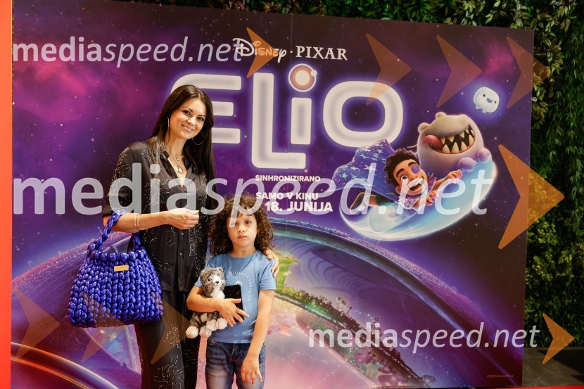  Nina Osenar Kontrec, pevka, voditeljica, model;  Marlon KontrecElio, premiera v Cineplexx Ljubljana