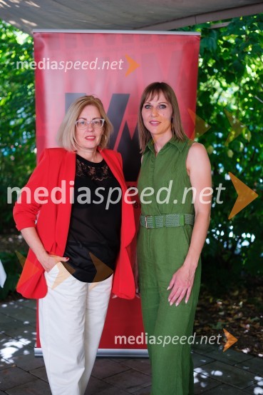  Ariana Nina Error, direktorica, Marketing Magazin;  Mateja Repovž, namestnica direktorice na Marketing magazinu in direktorica DIGGITPR lab, napredna šola za odnose z javnostmi, podelitev diplom 2025