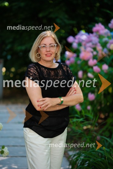  Ariana Nina Error, direktorica, Marketing MagazinPR lab, napredna šola za odnose z javnostmi, podelitev diplom 2025