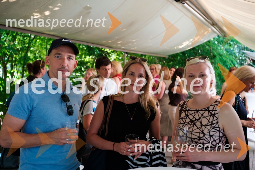 dr. Denis  Mancevič, Direktor za korporativno komuniciranje SIJ d.d.;  ... ;  Franja  ZagorcPR lab, napredna šola za odnose z javnostmi, podelitev diplom 2025