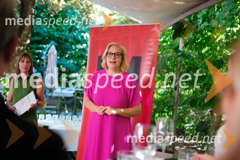  Katja Krasko Štebljaj, samostojna svetovalka za strateško interno komuniciranjePR lab, napredna šola za odnose z javnostmi, podelitev diplom 2025