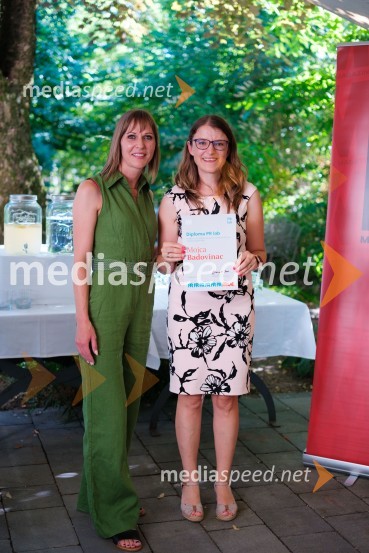  Mateja Repovž, namestnica direktorice na Marketing magazinu in direktorica DIGGIT;  Mojca BadovinacPR lab, napredna šola za odnose z javnostmi, podelitev diplom 2025