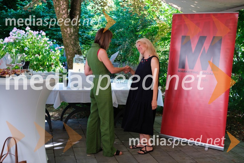  Mateja Repovž, namestnica direktorice na Marketing magazinu in direktorica DIGGIT;  Nada Majdič Mihelec, vodja službe za marketing, T2PR lab, napredna šola za odnose z javnostmi, podelitev diplom 2025