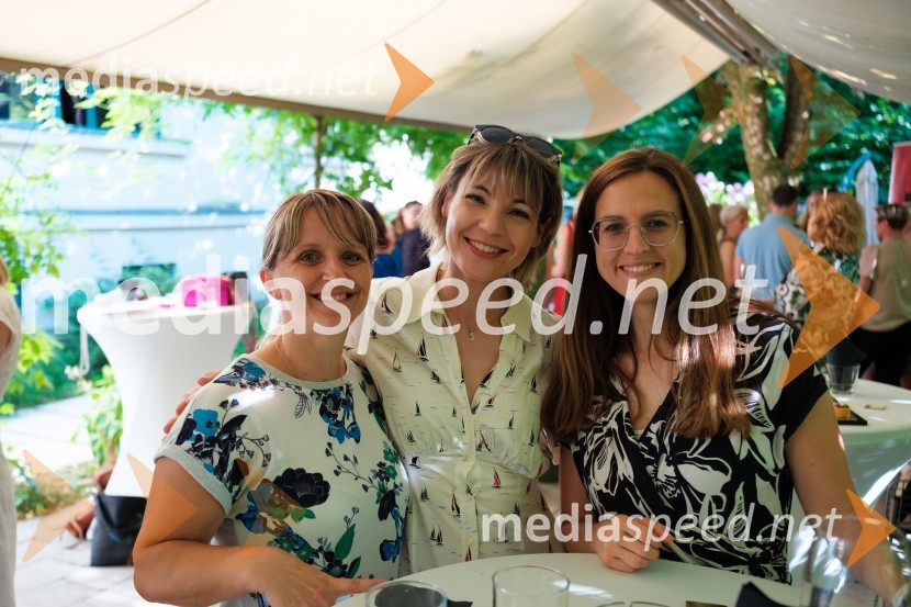  Urška Godec;  Ana Lasič Simeunović;  Jana Mahorčič, NUKPR lab, napredna šola za odnose z javnostmi, podelitev diplom 2025