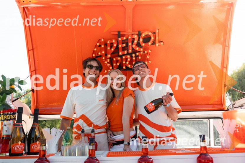  ... ;  ... ;  Matija Peklaj, finalist Mister Slovenije 2015Metropolitan Happy Hour odprl poletno sezono na Špici