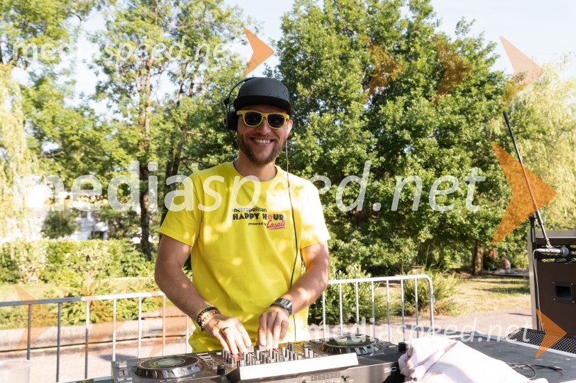  Boris Sabbato, djMetropolitan Happy Hour odprl poletno sezono na Špici