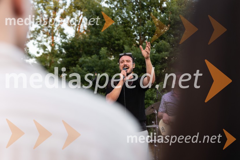  Urban Lutman, pevec, Batista CadillacMetropolitan Happy Hour odprl poletno sezono na Špici