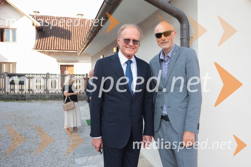  Janez  Škrabec, direktor Riko d.o.o.; dr. Iztok Seljak, predsednik Združenje Manager, direktor Hidria Holding d.o.o.Dr. Robert Golob gost na Škrabčevi domačiji