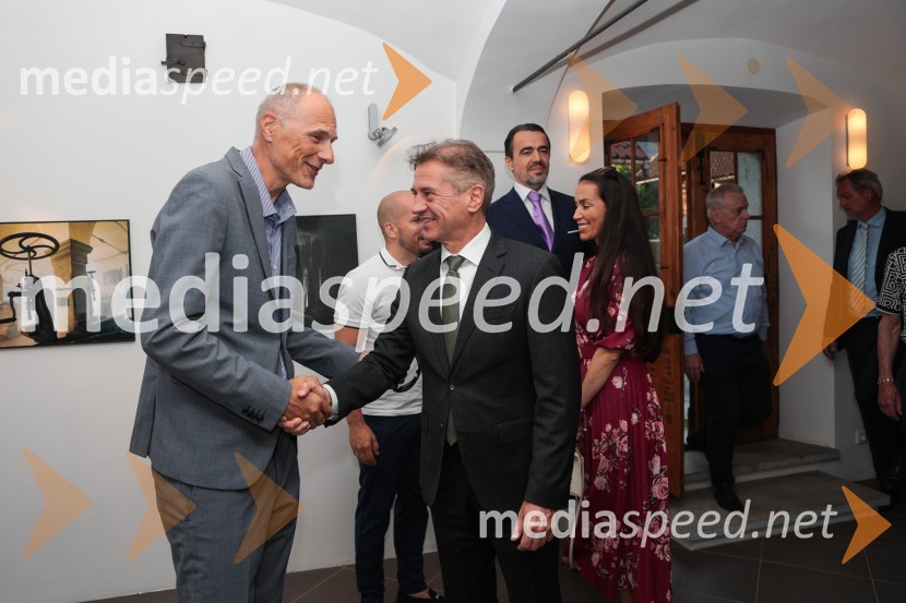 dr. Iztok Seljak, predsednik Združenje Manager, direktor Hidria Holding d.o.o.; dr. Robert Golob, predsednik vlade RSDr. Robert Golob gost na Škrabčevi domačiji