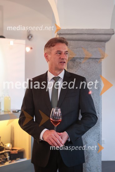 dr. Robert Golob, predsednik vlade RSDr. Robert Golob gost na Škrabčevi domačiji