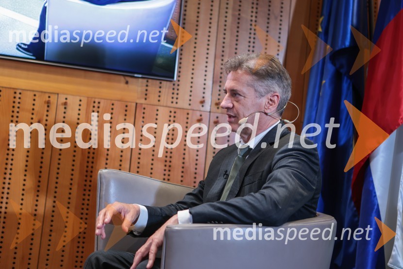 dr. Robert Golob, predsednik vlade RSDr. Robert Golob gost na Škrabčevi domačiji