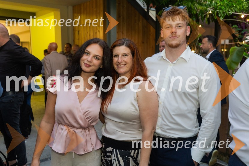  Polona Baloh Kremavc, DobaPraznovanje rojstnega dneva kralja Karla III.