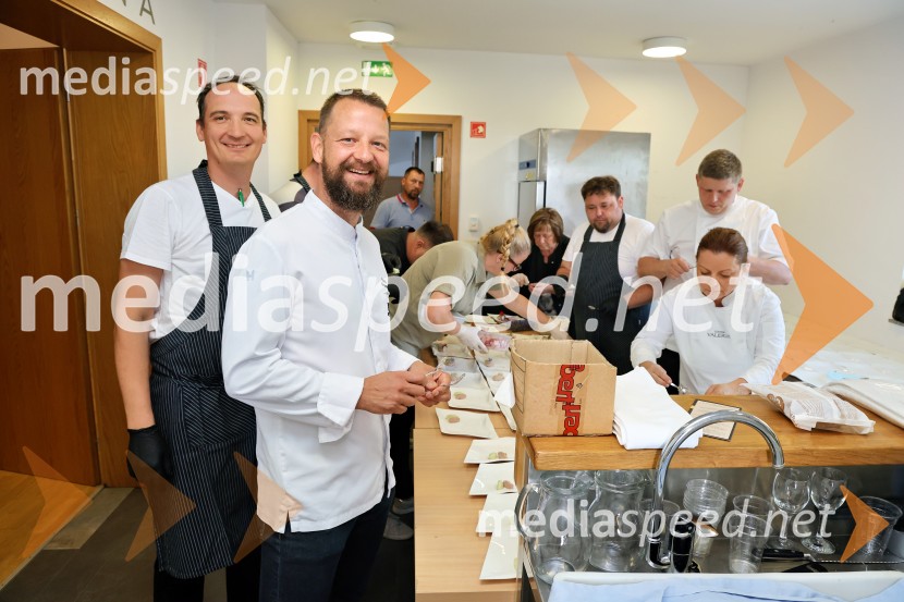  Bine Volčič, kuharski mojsterFuzija okusov Dupleka z Binetom Volčičem