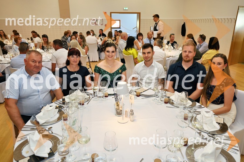  ... ;  ... ;  Nina  Polanec, 28. Vinska kraljica Slovenije 2025;  ... ;  ... ;  ... Fuzija okusov Dupleka z Binetom Volčičem