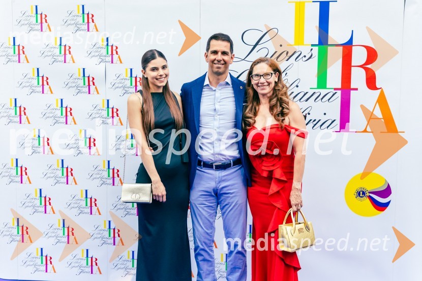  Maruša Mlakar;  Marko  Mlakar, direktor in partner, Amrop Adria;  Katja Mlakar, direktorica, agencija AVI25. Kresna noč Lions Kluba Ljubljana Iliria