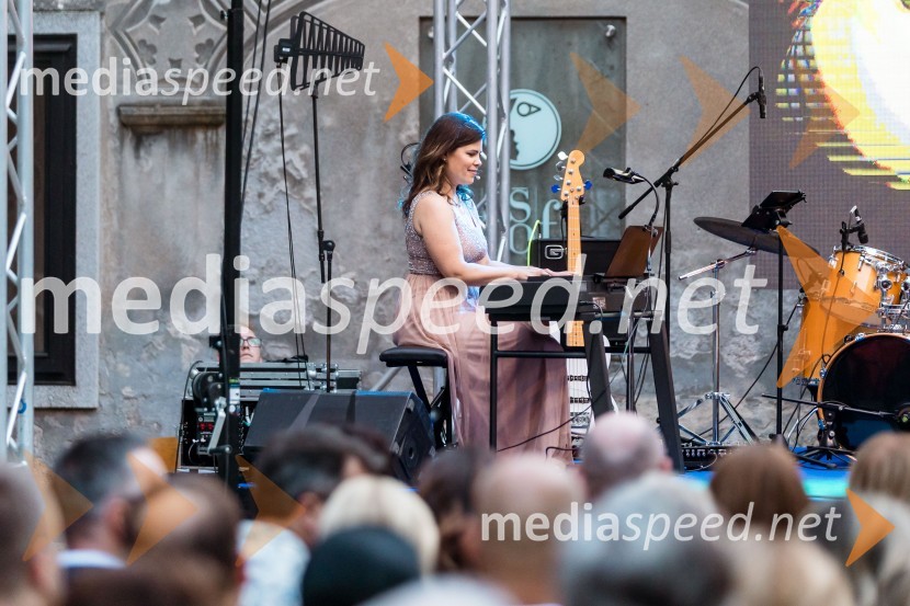  Ana Maria Mitić, stand up komičarka25. Kresna noč Lions Kluba Ljubljana Iliria