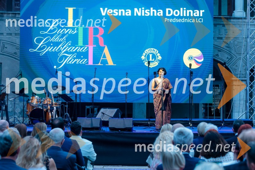  Vesna Nisha Dolinar, predsednica SILA 2012-2013 in lastnica restavracije Namaste25. Kresna noč Lions Kluba Ljubljana Iliria