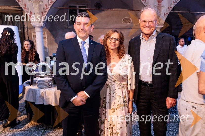 dr. Aleš Musar, lastnik Ruske dače;  ... ;  Janez  Škrabec, direktor Riko d.o.o.25. Kresna noč Lions Kluba Ljubljana Iliria