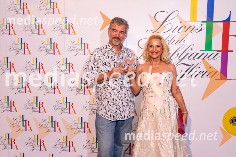  Andrej  Stražišar, scenograf, Teater d.o.o.;  Diana Dimnik, predsednica Lions klub Ljubljana Iliria25. Kresna noč Lions Kluba Ljubljana Iliria