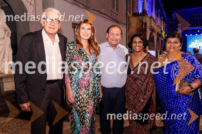  ... ;  Janja Lamberger;  Darko  Brlek, direktor in umetniški vodja, Festival Ljubljana;  Vesna Nisha Dolinar, predsednica SILA 2012-2013 in lastnica restavracije Namaste;  Koki  Weber25. Kresna noč Lions Kluba Ljubljana Iliria