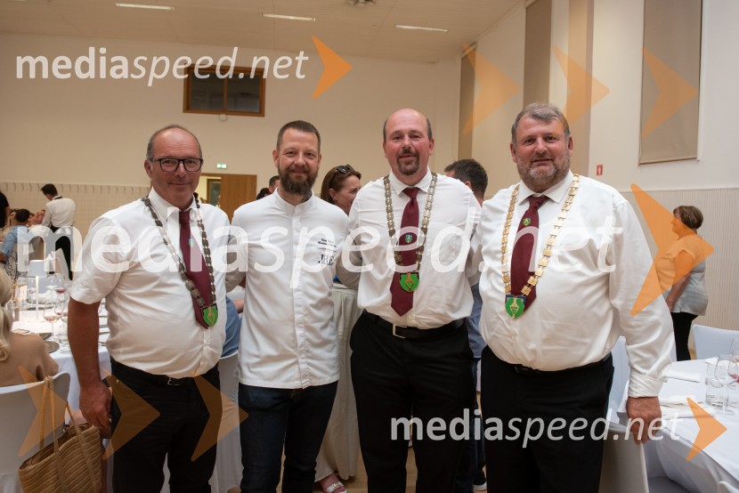  ... ;  Bine Volčič, kuharski mojster;  ... ;  ... Fuzija okusov Dupleka z Binetom Volčičem