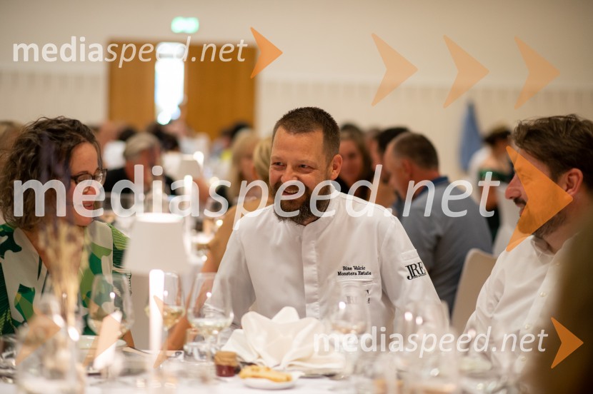  Bine Volčič, kuharski mojsterFuzija okusov Dupleka z Binetom Volčičem