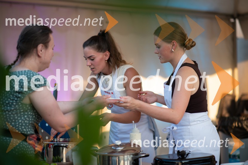  Barbara Ribič, tekmovalka Masterchefa;  Davida Hafner, Vinarstvo HafnerFuzija okusov Dupleka z Binetom Volčičem