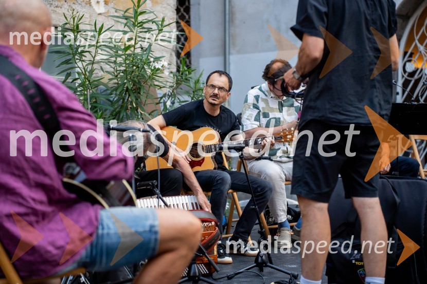  Peter Jakša, skupina AnbotDan križevniškega soseda 2025