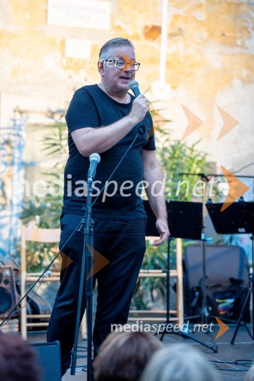  Robert Waltl, direktor, Mini teaterDan križevniškega soseda 2025