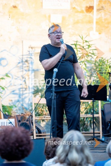  Robert Waltl, direktor, Mini teaterDan križevniškega soseda 2025