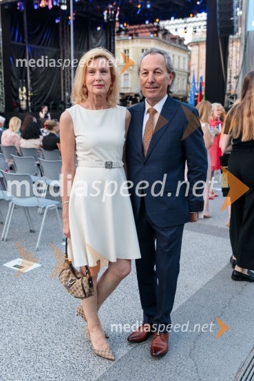  Vesna Berk, pravnica;  Edi Berk, oblikovalec, arhitekt73. Ljubljana Festival, Poletna noč 2025, otvoritev