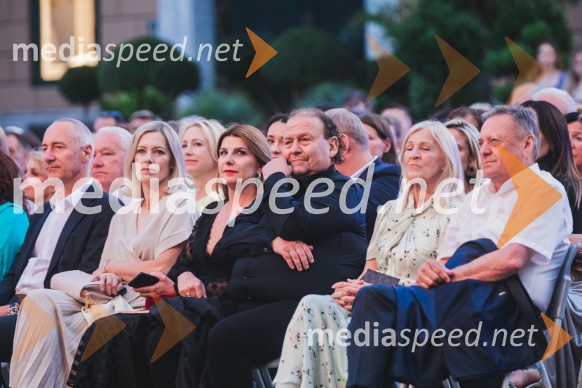  ... ;  Janja Lamberger;  Darko  Brlek, direktor in umetniški vodja, Festival Ljubljana;  Mija Janković, soproga Zorana Jankovića;  Zoran Janković, župan, Mestna občina Ljubljana73. Ljubljana Festival, Poletna noč 2025, otvoritev