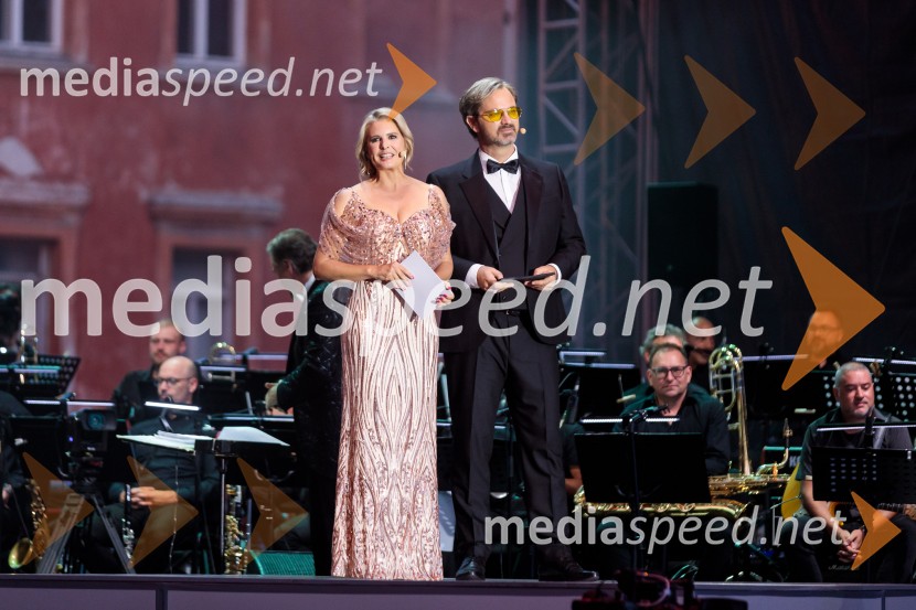  Bernarda Žarn, voditeljica;  Jurij  Zrnec, igralec73. Ljubljana Festival, Poletna noč 2025, otvoritev