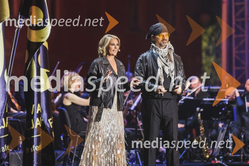  Bernarda Žarn, voditeljica;  Jurij  Zrnec, igralec73. Ljubljana Festival, Poletna noč 2025, otvoritev